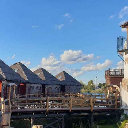 Bora Bora Na Slnecnych Jazerach Appartement Senec Buitenkant foto